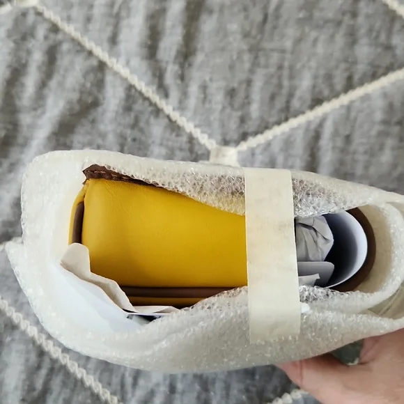 Coach CU238 Racer Pouch - Picture 5 of 6